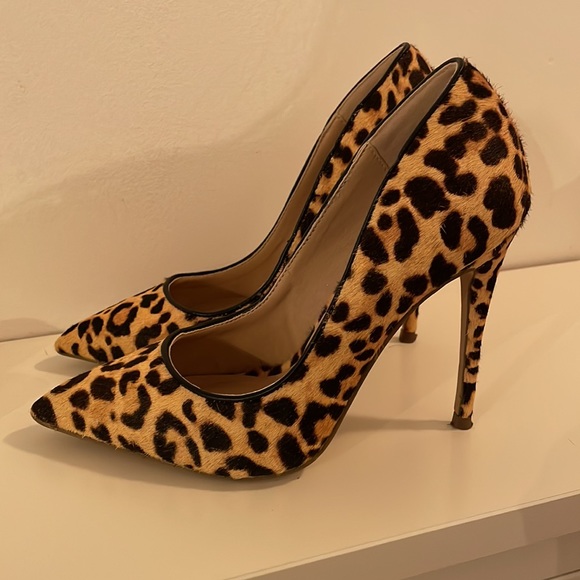 Steve Madden leopard hair pointed pumps - Picture 2 of 4